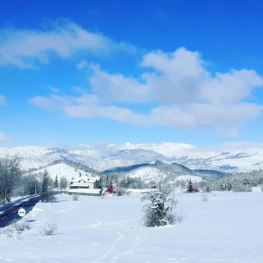 Romantika Savnik Exteriör bild
